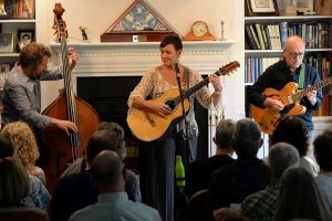 Jen Chapin Trio performing